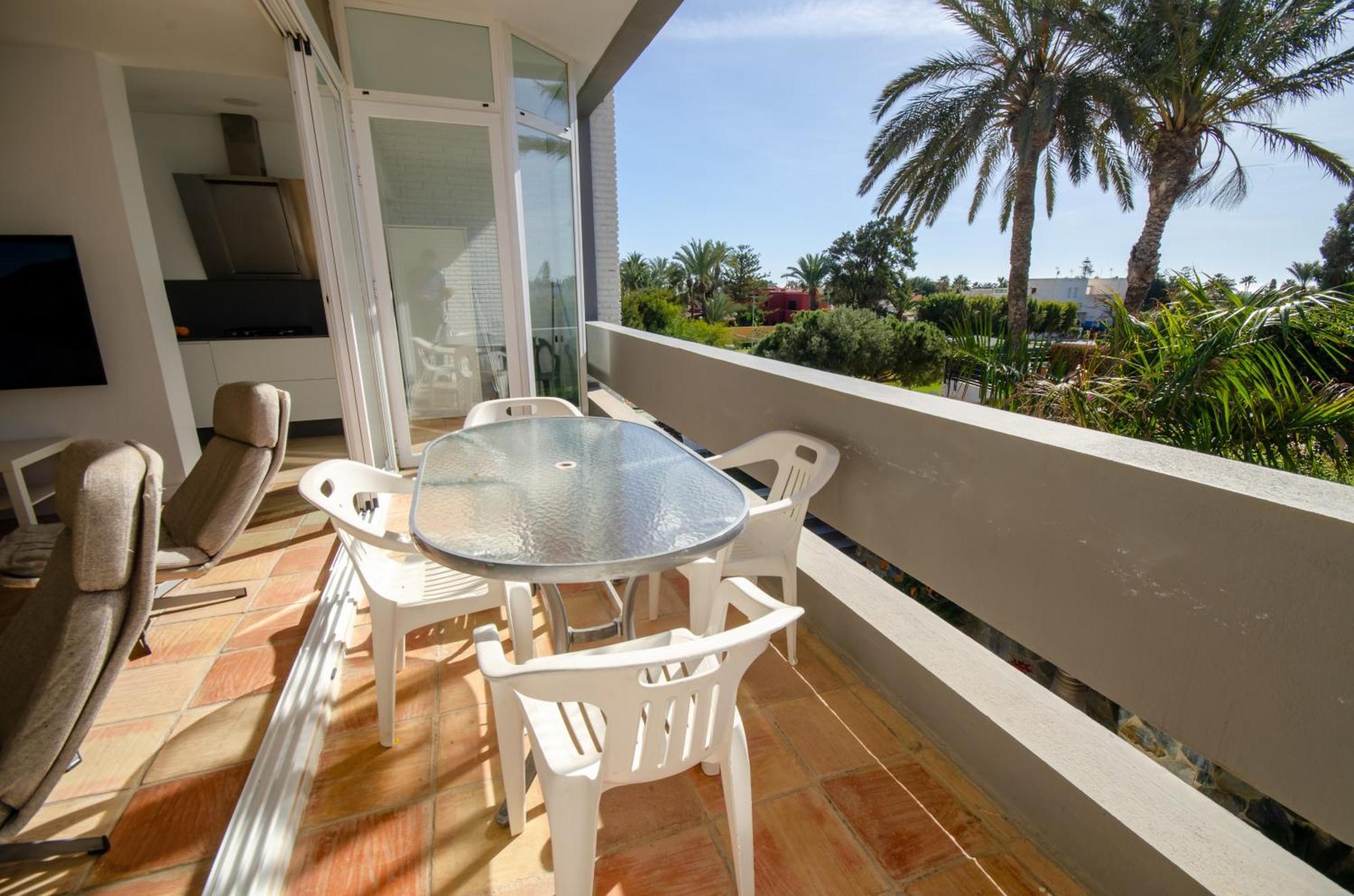 Laberinto 25 Puerto Rey Apartment Vera Exterior photo